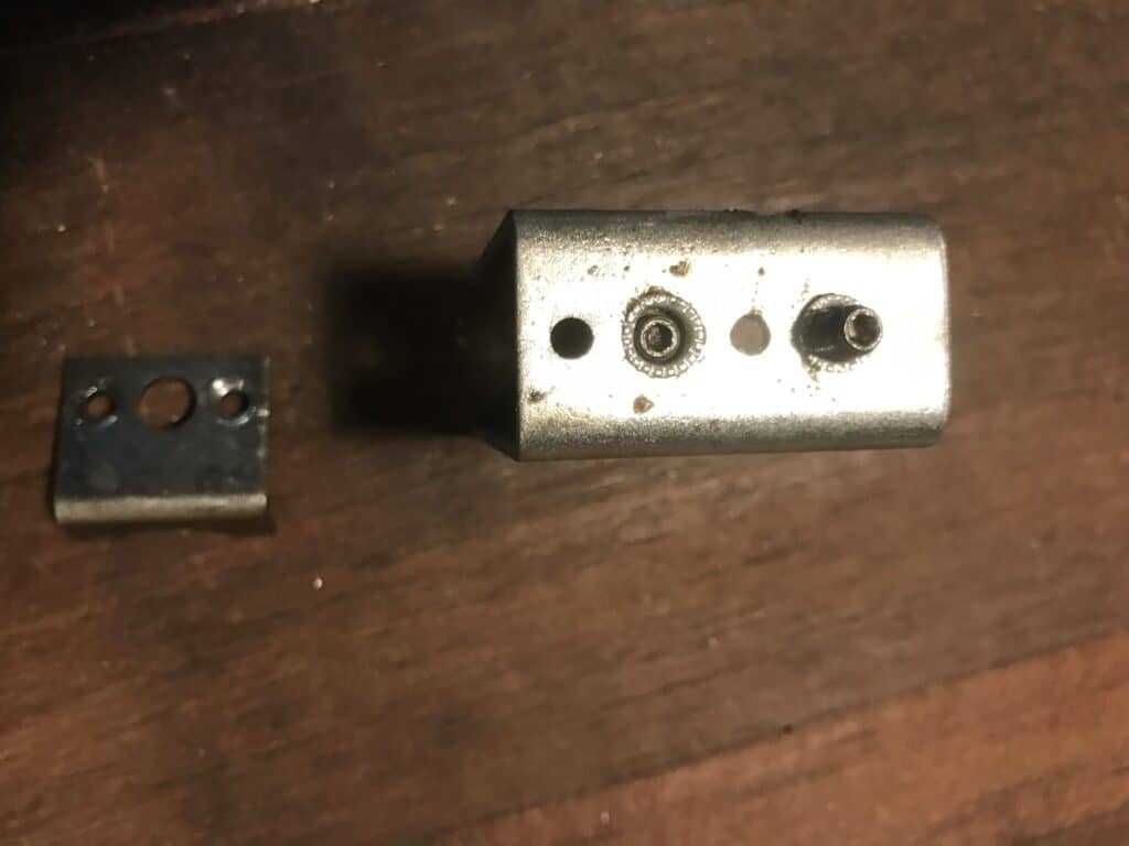 Scheppach HBS32 lapvezető tartó szétszed