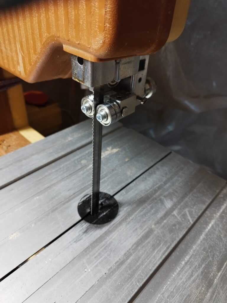 Scheppach HBS 32 szalagfűrész