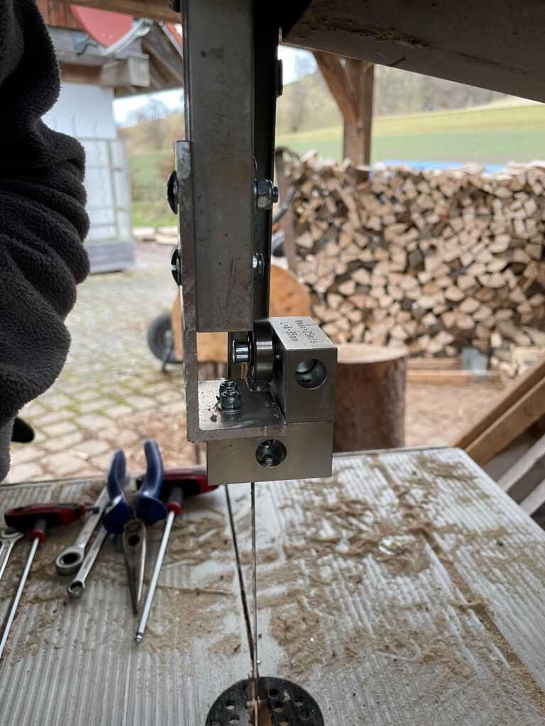 Elektra Beckum BAS 500 Profiline szalagfűrész lapvezető