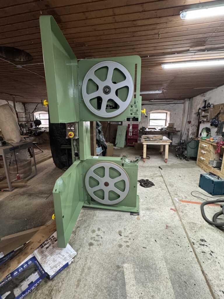 600-as szalagfűrész